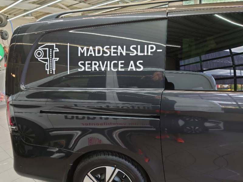 Madsen Slip-Service — bildekor